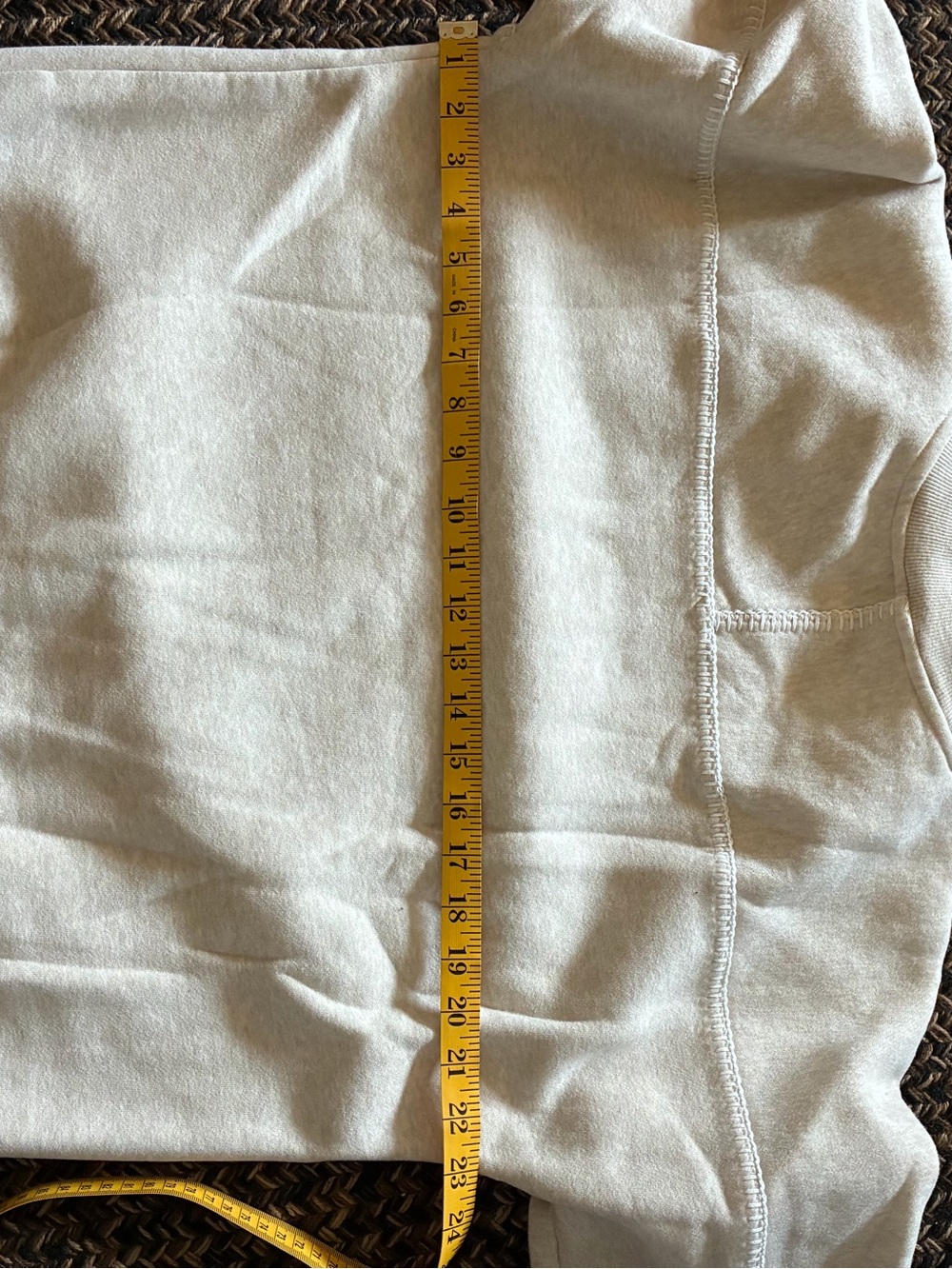 UGG sweatshirt size medium - Picture 5 of 5